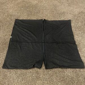 2/$30 Lululemon snap scarf/wrap